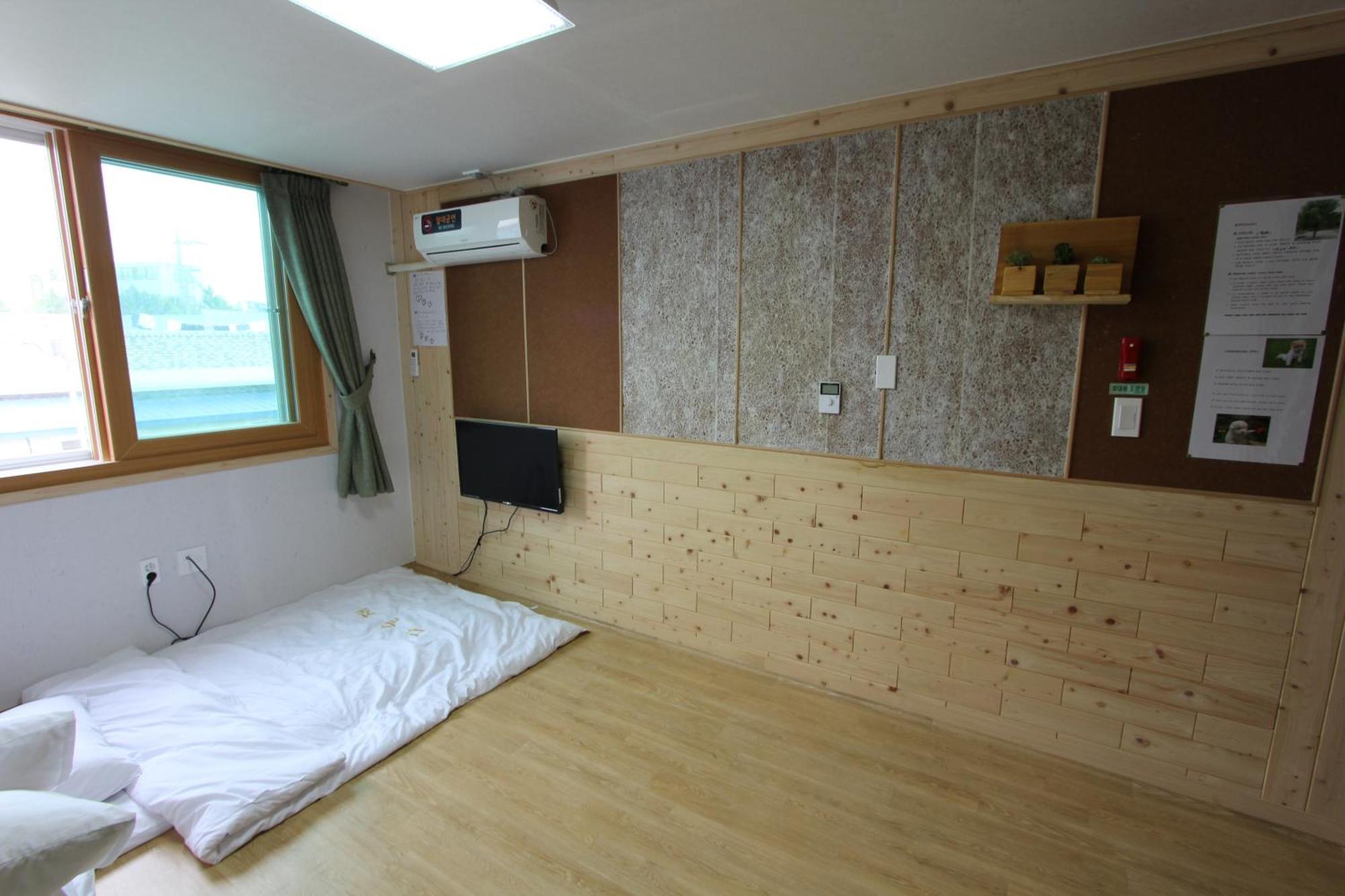 Dasomchae Hanok Stay Gwangju Metropolitan City Стая снимка